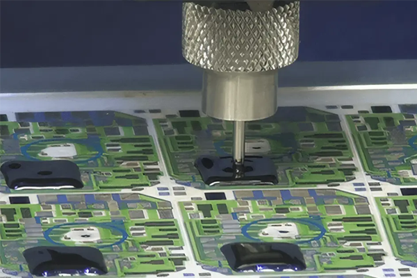 PCB視覺對(duì)位熱熔機(jī)應(yīng)用